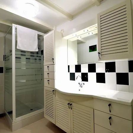 Villa Spacious In La Roche En Ardenne